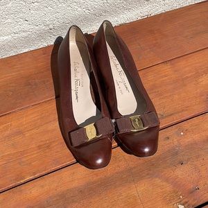 Vintage leather brown Salvatore Ferragamo heels - size 9 1/2